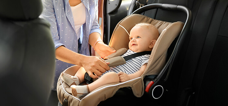 Bébé en voiture